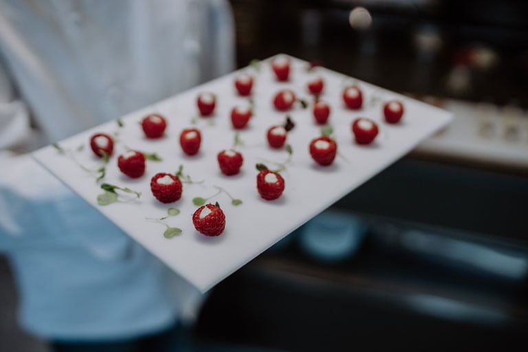 Como obtener la Felicidad: el placer de comer productos gastronómicos españoles Premium