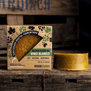 Semicurado (queso) Fermentado con Reducción de Vino Blanco, Ecológico, Vegan. Veddgie-Karma