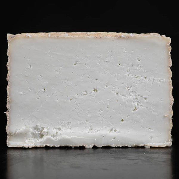 Polouzený kozí sýr, Collados Quesería