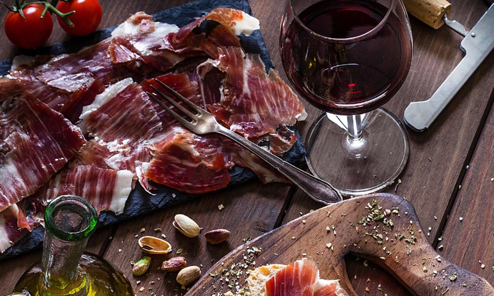 JAMONES-Made-in-Spain-Gourmet-La-joya-gourmet-de-nuestra-dehesa