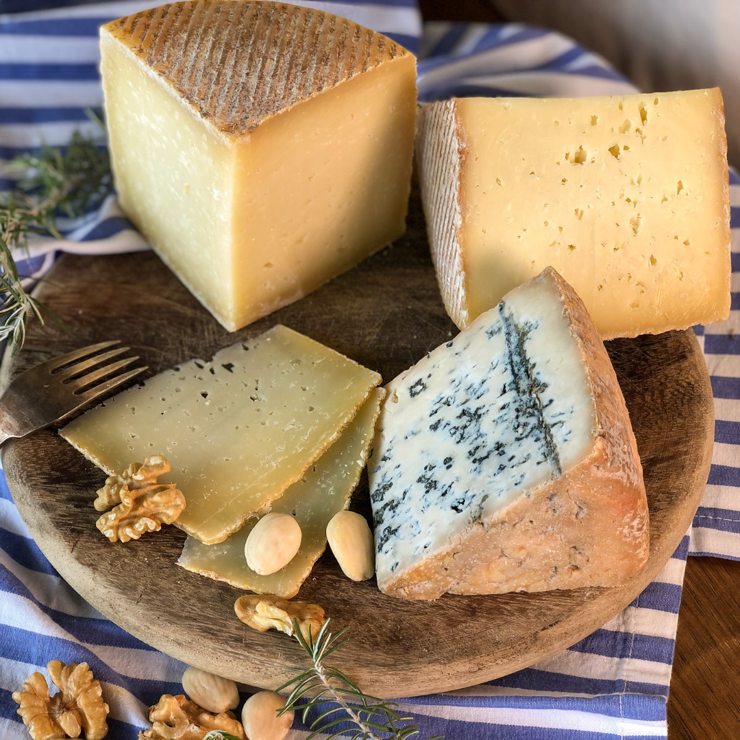 El viaje más delicioso no pasa por un aeropuerto, pasa por una tabla de quesos Made in Spain El viaje más delicioso no pasa por un aeropuerto, pasa por una tabla de quesos Made in Spain