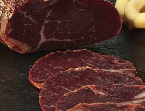 Navarretinto: la pureza ibérica que nace en la dehesa y se convierte en embutido de excelencia