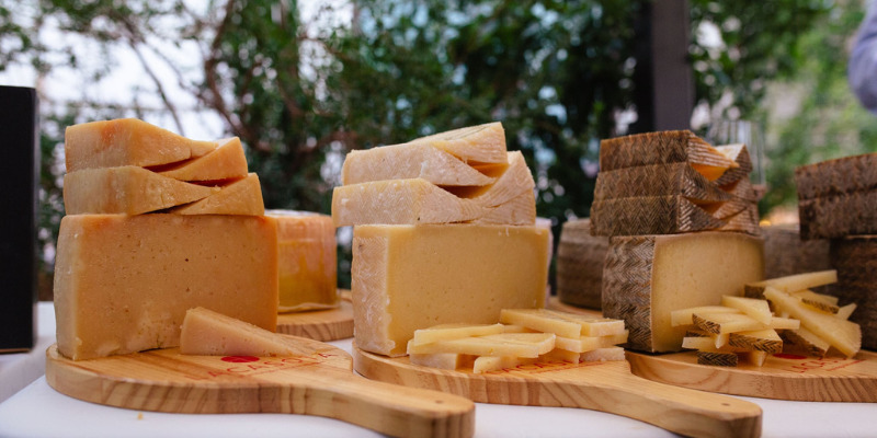 Queso Manchego: diferencias entre semicurado, curado y añejo (guía gourmet)