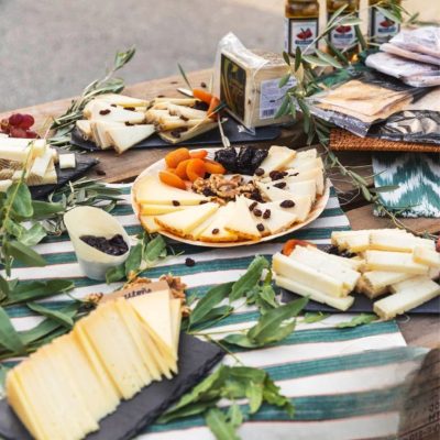 Qué queso español comprar según la ocasión Queso de cabra & maridaje: la combinación que nunca falla