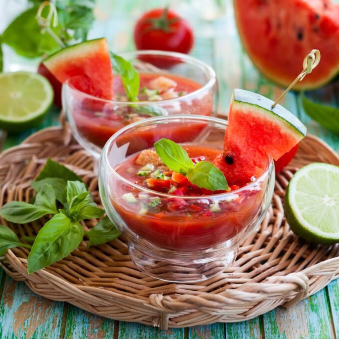 Gazpacho de Sandía Gourmet | La receta española más refrescante del verano Gazpacho de Sandía Gourmet | La receta española más refrescante del verano